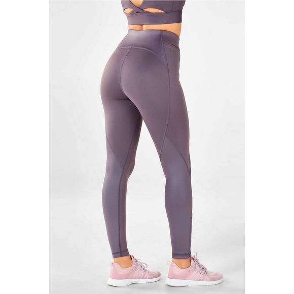 Fabletics High-Waisted UltraCool Spin Pant Legging - Picture 2 of 9